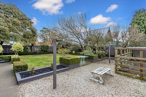 Photo of property in 17a Dinton Street, Russley, Christchurch, 8042