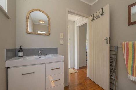 Photo of property in 4 Ocean Beach Road, Tairua, 3508