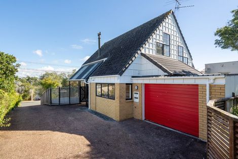 Photo of property in 1/78 Browns Bay Road, Rothesay Bay, Auckland, 0630