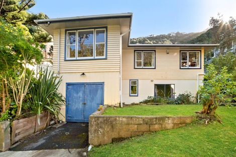 Photo of property in 11 Rangiora Avenue, Kaiwharawhara, Wellington, 6035