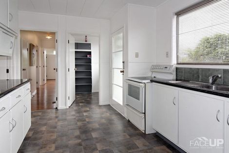 Photo of property in 15 Bellringer Road, Massey, Auckland, 0614