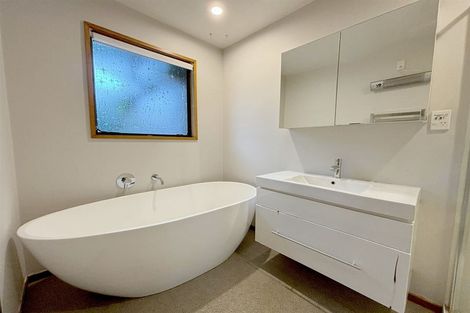 Photo of property in 2/61 Beachville Road, Redcliffs, Christchurch, 8081