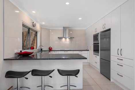 Photo of property in 63 Santa Monica Drive, Papamoa Beach, Papamoa, 3118