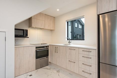 Photo of property in 10/123 Cambridge Terrace, Fairfield, Lower Hutt, 5011