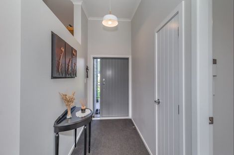 Photo of property in 112 Gladstone Road, Levin, 5571