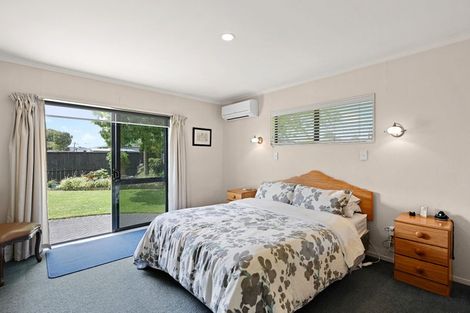 Photo of property in 25 Mangakoea Place, St Andrews, Hamilton, 3200