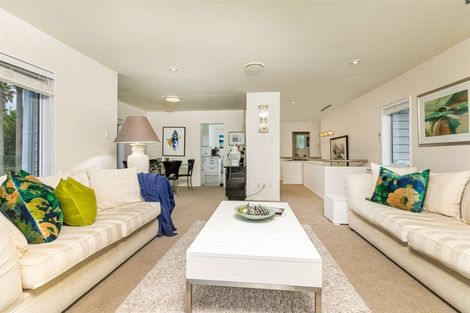 Photo of property in 2/5a Galaxy Drive, Mairangi Bay, Auckland, 0630