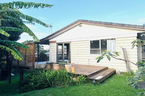 Photo of property in 2/13 Phoenix Place, Papatoetoe, Auckland, 2025