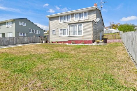 Photo of property in 30 Corinna Street, Waitangirua, Porirua, 5024