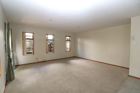 Photo of property in 15 Brockworth Place, Riccarton, Christchurch, 8011