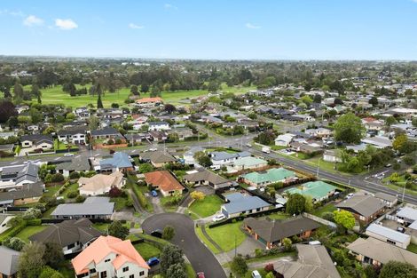 Photo of property in 25 Mangakoea Place, St Andrews, Hamilton, 3200