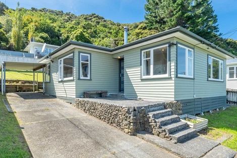 Photo of property in 71 Petrie Street, Wainuiomata, Lower Hutt, 5014