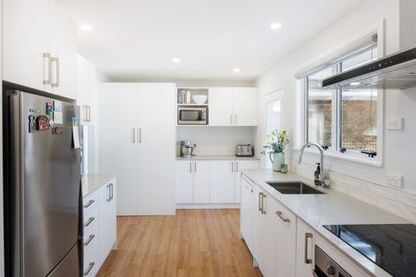 Photo of property in 37 Parkland Crescent, Terrace End, Palmerston North, 4410