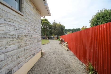 Photo of property in 27 Queen Street, Pareora, 7912