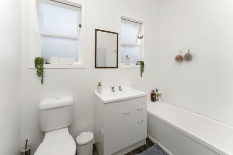 Photo of property in 43 Aotaki Street, Otaki, 5512