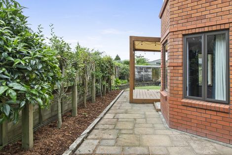 Photo of property in 35 Nielsen Gardens, Rototuna, Hamilton, 3210