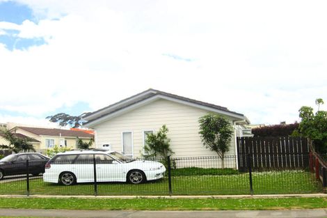 Photo of property in 19 Robert Skelton Place, Clendon Park, Auckland, 2103