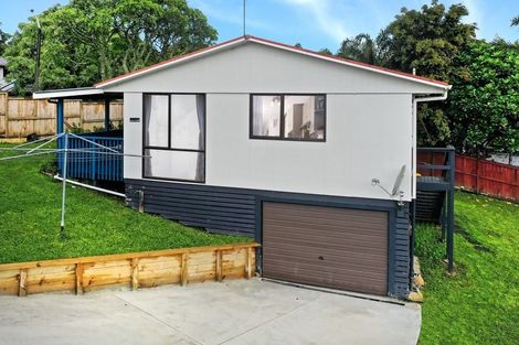 Photo of property in 17 Rehia Road, Massey, Auckland, 0614