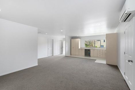 Photo of property in 1 Neta Grove, Henderson, Auckland, 0612