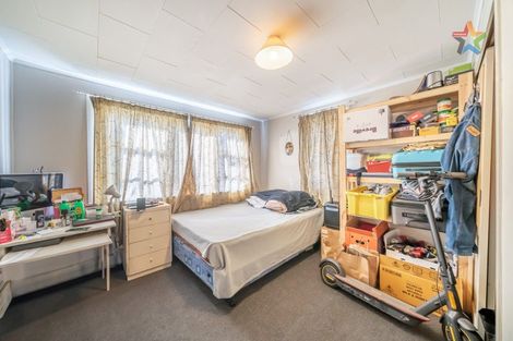 Photo of property in 88 Stokes Valley Road, Stokes Valley, Lower Hutt, 5019