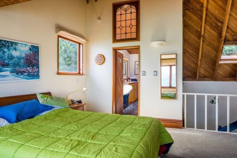 Photo of property in 415 Marine Drive, Mahina Bay, Lower Hutt, 5013