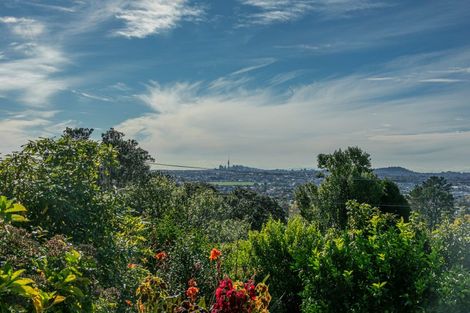 Photo of property in 71 Pleasant Road, Glen Eden, Auckland, 0602