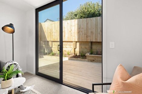 Photo of property in 10-12 Utauta Street, Waikanae, 5036