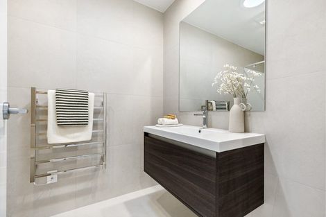 Photo of property in 19 Taiko Lane, Glenfield, 0629