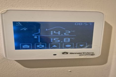 Photo of property in 22 Hampton Hill Road, Tawa, Wellington, 5028