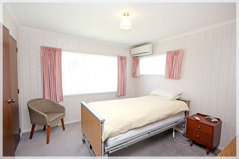 Photo of property in 1 Chrystal Street, Foxton Beach, Foxton, 4815