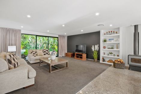 Photo of property in 7c Pipitea Place, Whalers Gate, New Plymouth, 4310