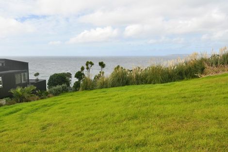 Photo of property in 104-106 Lax Crescent, Leigh, 0985