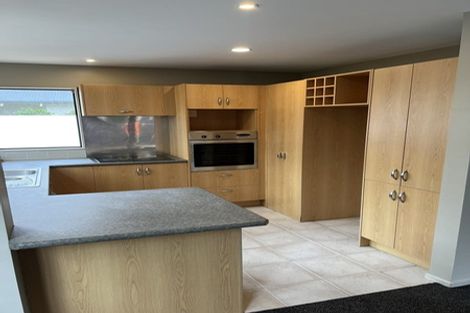 Photo of property in 24 Oakford Close, Riccarton, Christchurch, 8011