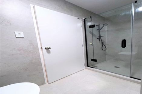 Photo of property in 8 Terrylyn Drive, Hillcrest, Auckland, 0627