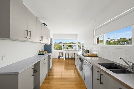 Photo of property in 14 Hythe Terrace, Mairangi Bay, Auckland, 0630