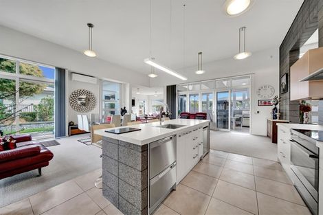 Photo of property in 45 Links Drive, Waiwhakaiho, New Plymouth, 4312