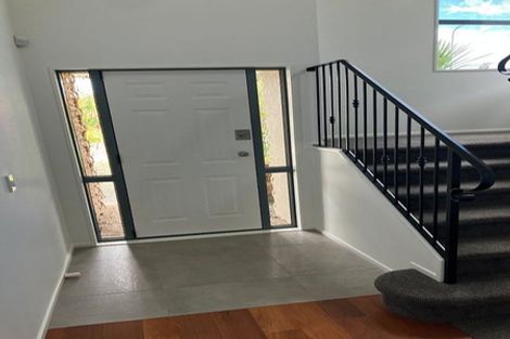 Photo of property in 8 Kalberry Place, East Tamaki, Auckland, 2016