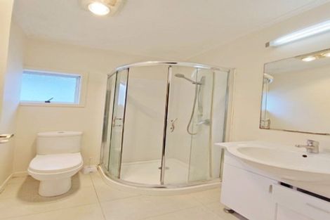 Photo of property in 352 Lake Road, Takapuna, Auckland, 0622