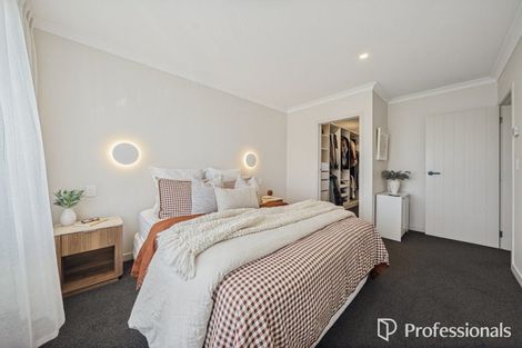 Photo of property in 19 Turville Crescent, Newlands, Wellington, 6037