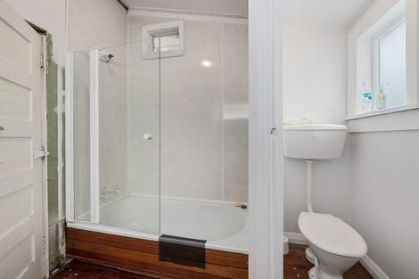 Photo of property in 102 Gibbons Street, Ebdentown, Upper Hutt, 5018