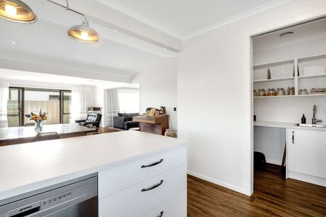 Photo of property in 10 Mills Road, Marshland, Christchurch, 8051