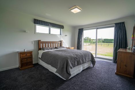 Photo of property in 15 Wilcox Road, Seaward Bush, Invercargill, 9871