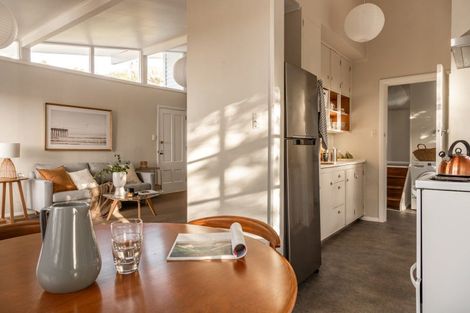 Photo of property in 2 Paparangi Crescent, Paparangi, Wellington, 6037