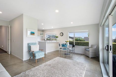 Photo of property in 21 Hendrika Court, Hobsonville, Auckland, 0618