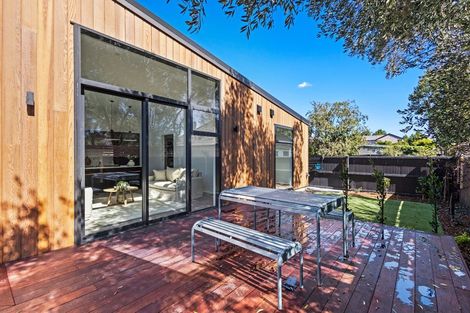 Photo of property in 207a Weston Road, St Albans, Christchurch, 8052