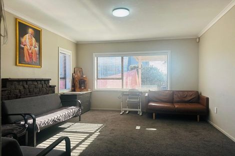 Photo of property in 35 Clevedon Road, Papakura, 2110