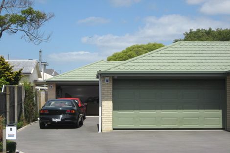 Photo of property in 3 Everard Street, Somerfield, Christchurch, 8024