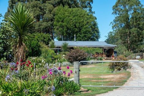 Photo of property in 402 Apirana Road, Horohoro, Rotorua, 3077