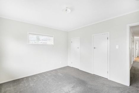 Photo of property in 12 Albert Road, Kelston, Auckland, 0602