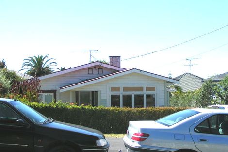 Photo of property in 25 Church Street, Northcote Point, Auckland, 0627